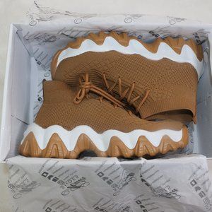 Mata Revolution Wave Chunky Lace Up Sneakers - Brown